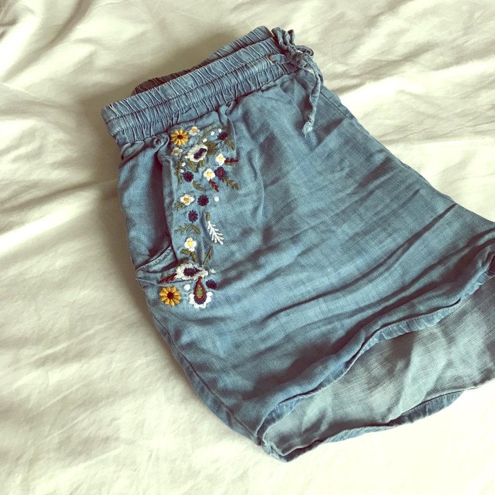 Embroidered shorts